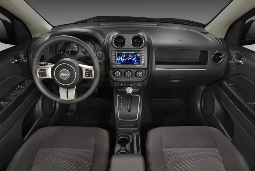 Авто обои Jeep Compass 2012