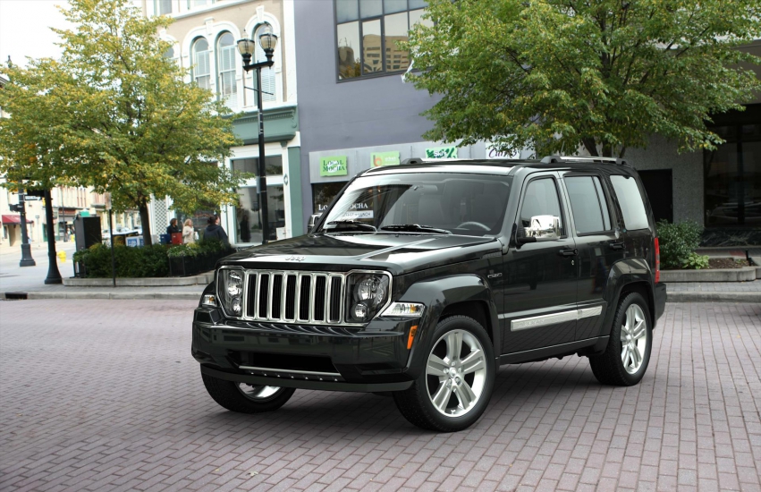 Авто обои Jeep Liberty 2012