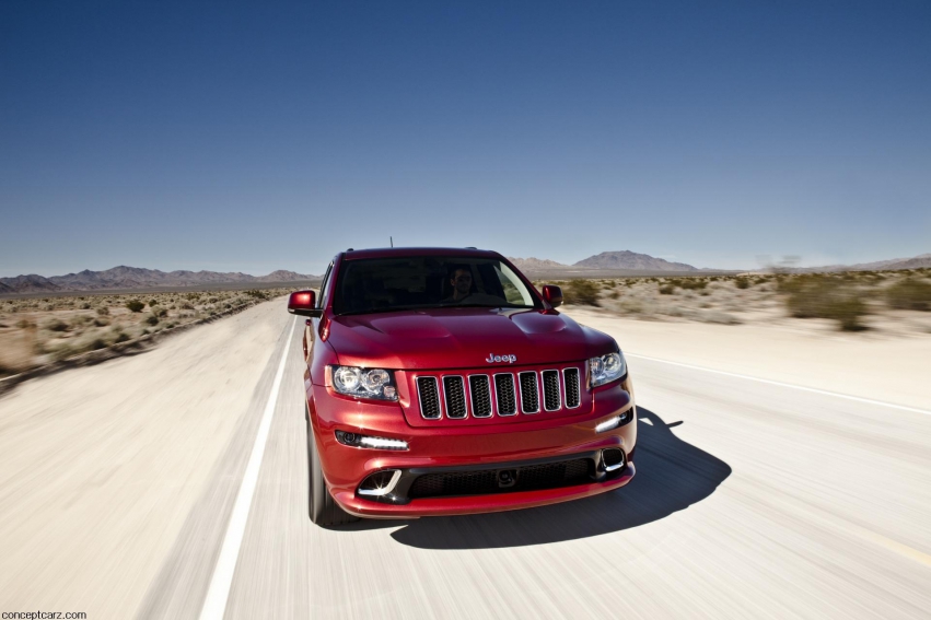 Авто обои Jeep Grand Cherokee SRT8 2012