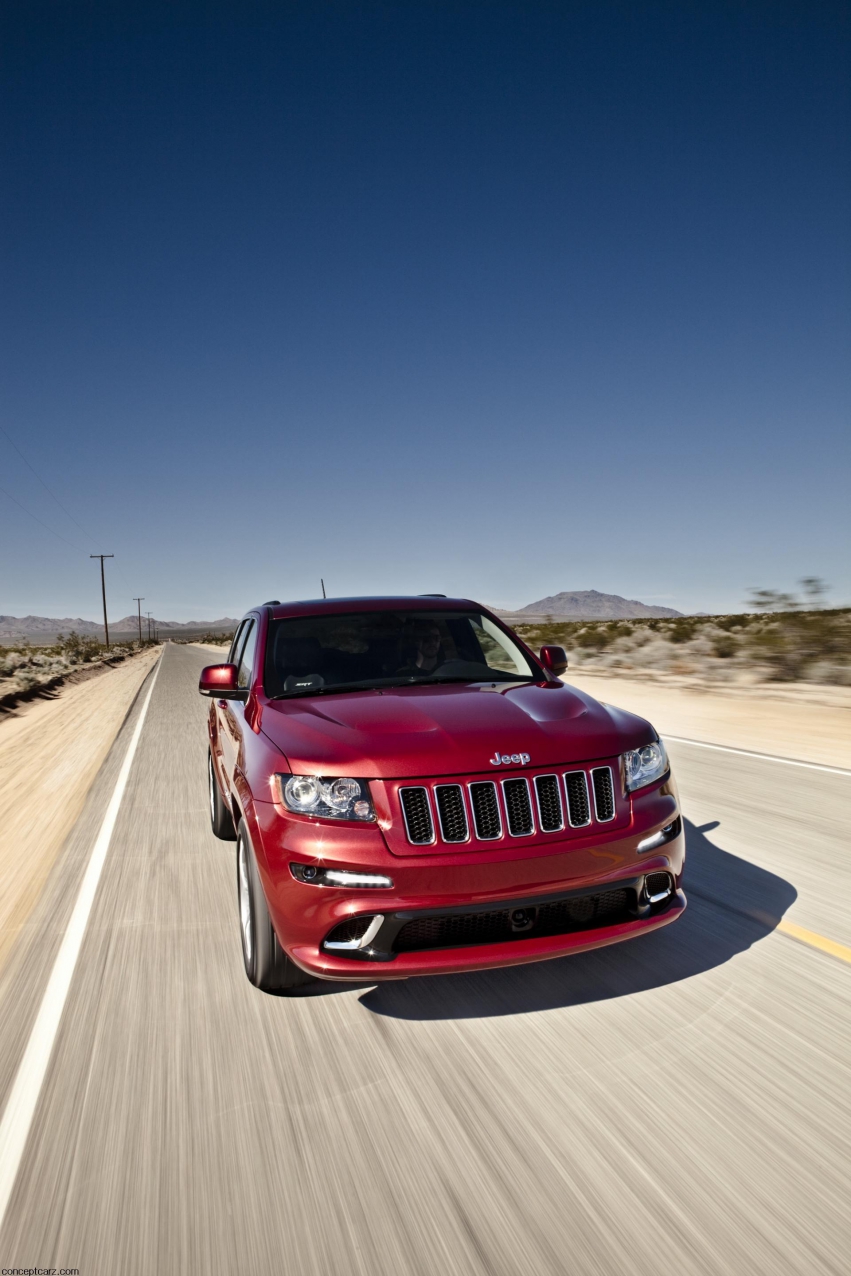 Авто обои Jeep Grand Cherokee SRT8 2012