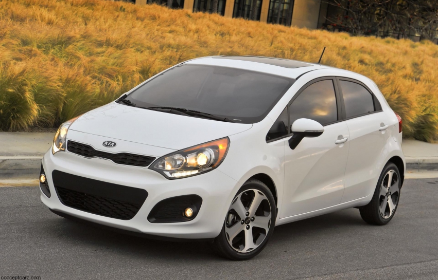 Авто обои Kia Rio5 2012