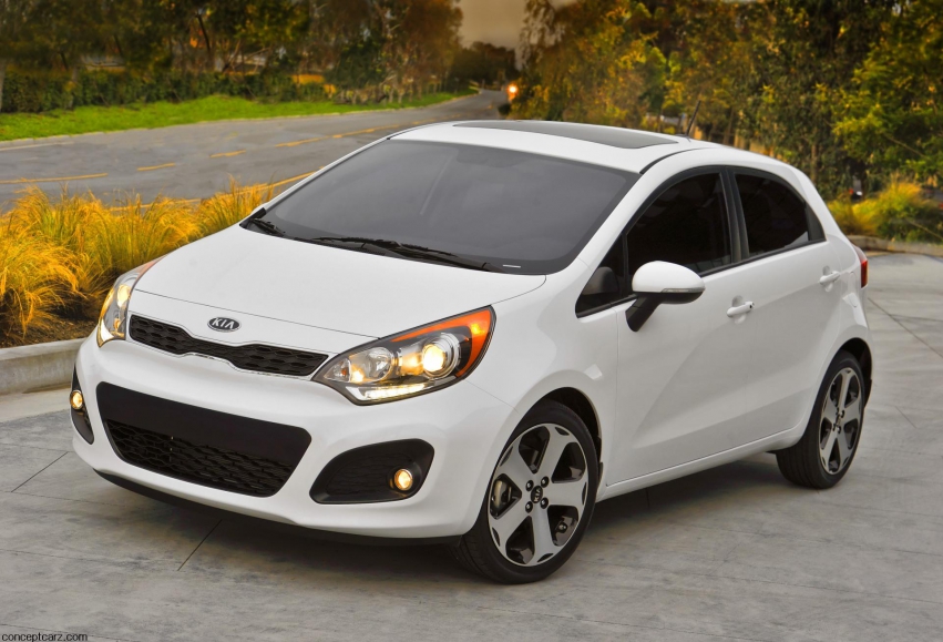 Авто обои Kia Rio5 2012