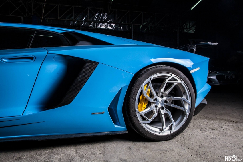 Авто обои Lamborghini Aventador 2013 by Premier Autowerkz