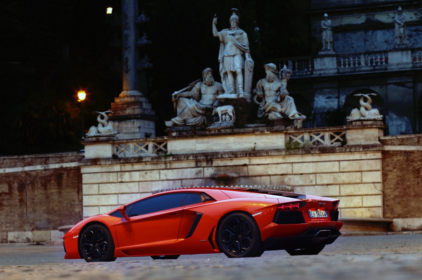 Авто обои Lamborghini Aventador LP700-4 2012