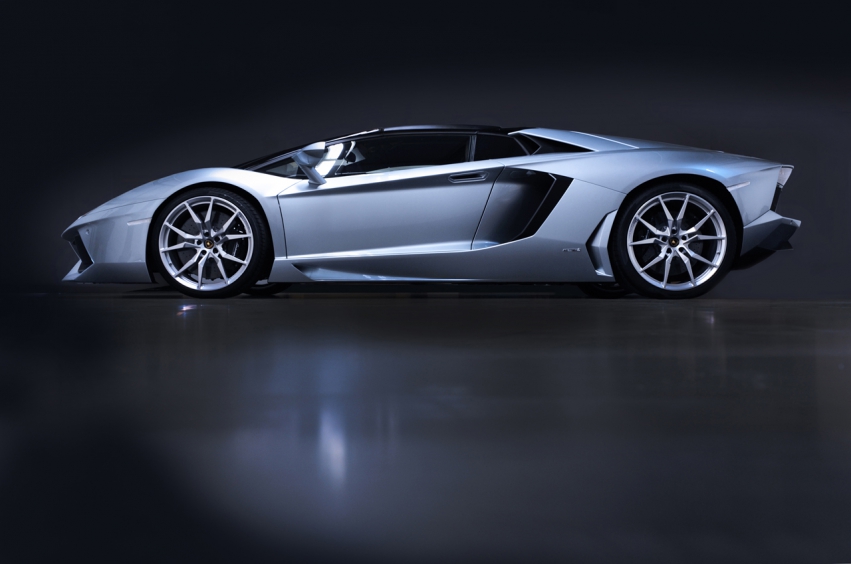 Авто обои Lamborghini Aventador LP700-4 Roadster 2012