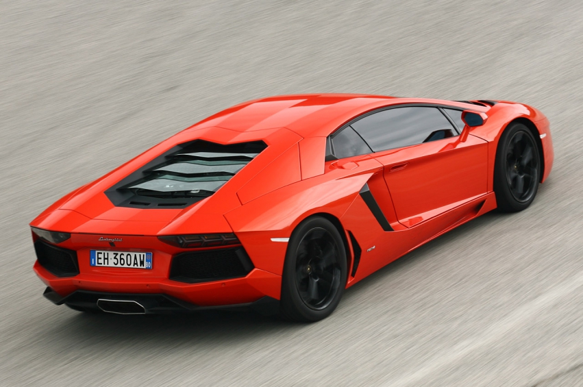 Авто обои Lamborghini Aventador LP700-4 2012