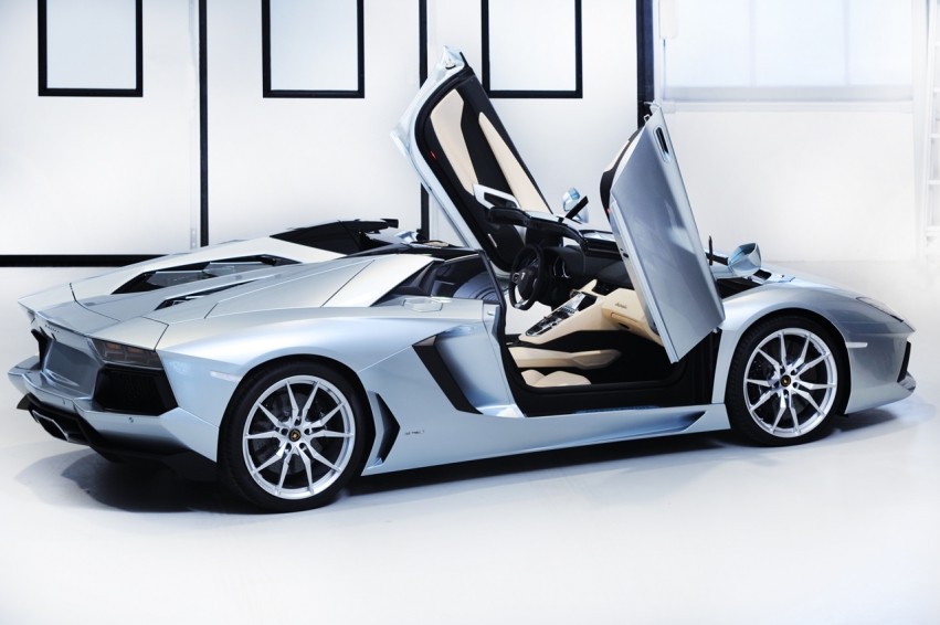 Авто обои Lamborghini Aventador LP700-4 Roadster 2012