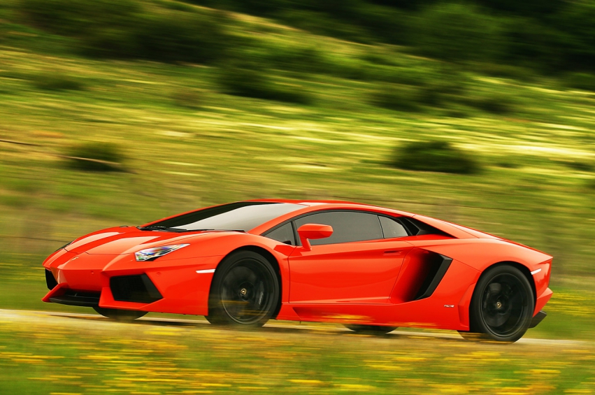 Авто обои Lamborghini Aventador LP700-4 2012