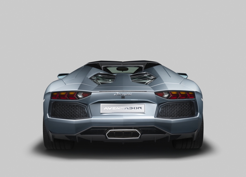 Авто обои Lamborghini Aventador LP700-4 Roadster 2012