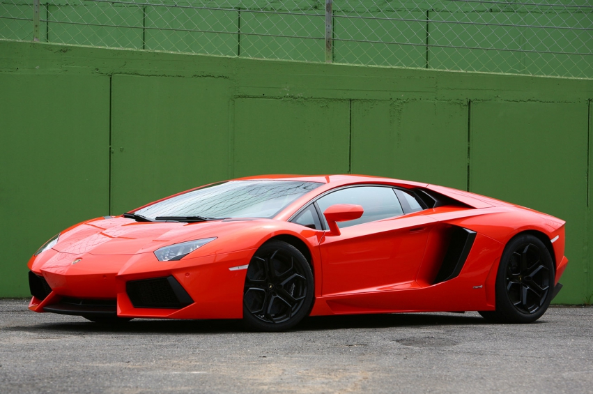 Авто обои Lamborghini Aventador LP700-4 2012