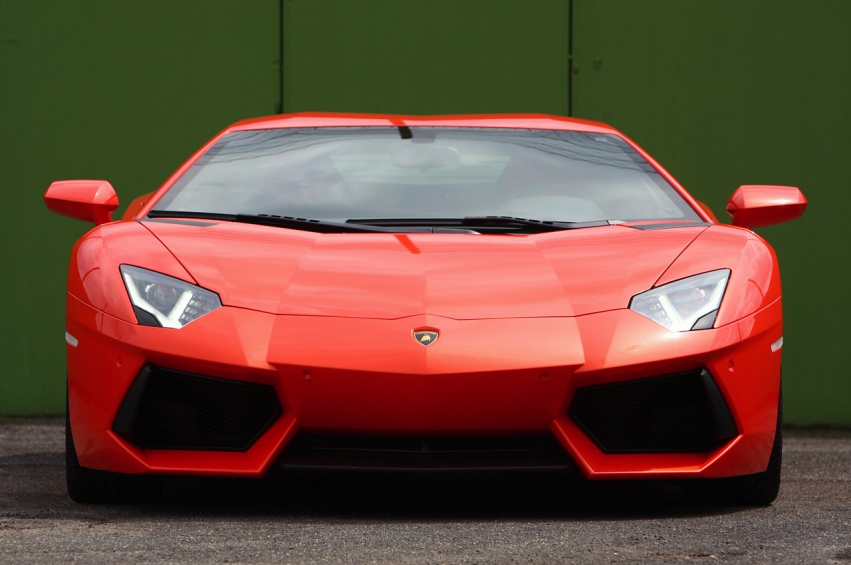 Авто обои Lamborghini Aventador LP700-4 2012