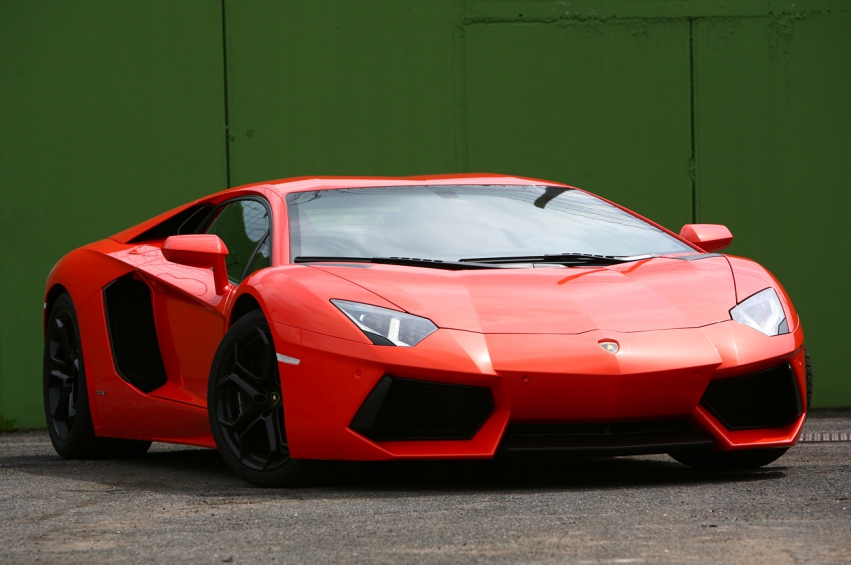 Авто обои Lamborghini Aventador LP700-4 2012