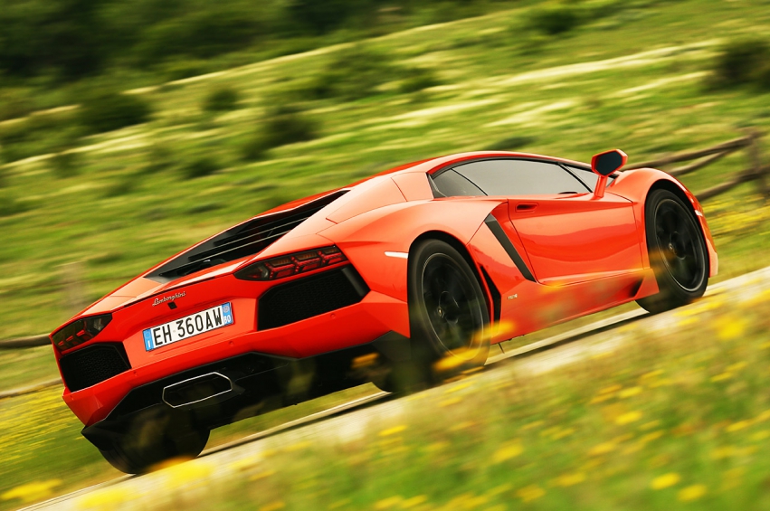 Авто обои Lamborghini Aventador LP700-4 2012