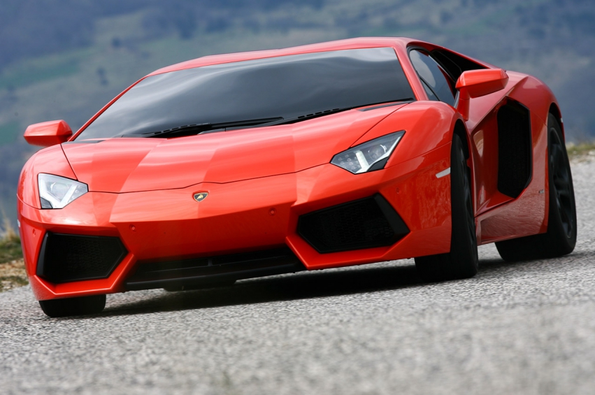 Авто обои Lamborghini Aventador LP700-4 2012