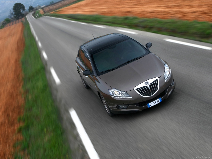 Авто обои Lancia Delta 2011