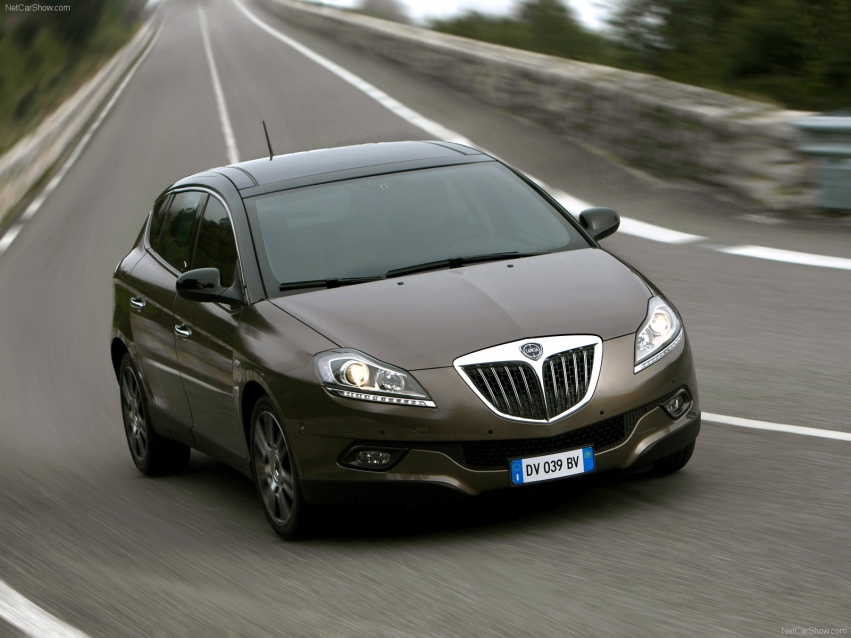 Авто обои Lancia Delta 2011