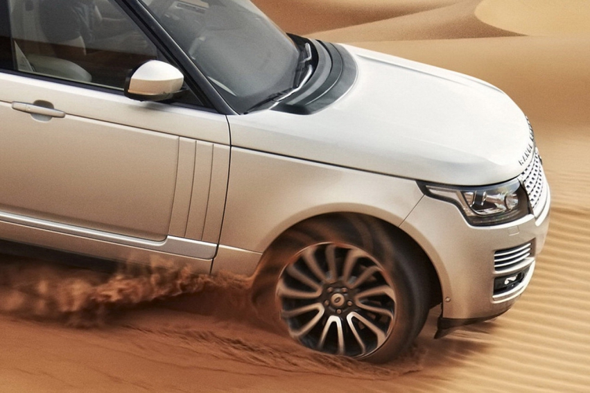 Авто обои Land Rover Range Rover 2013