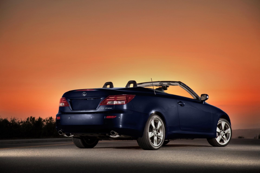 Авто обои Lexus IS C 2012