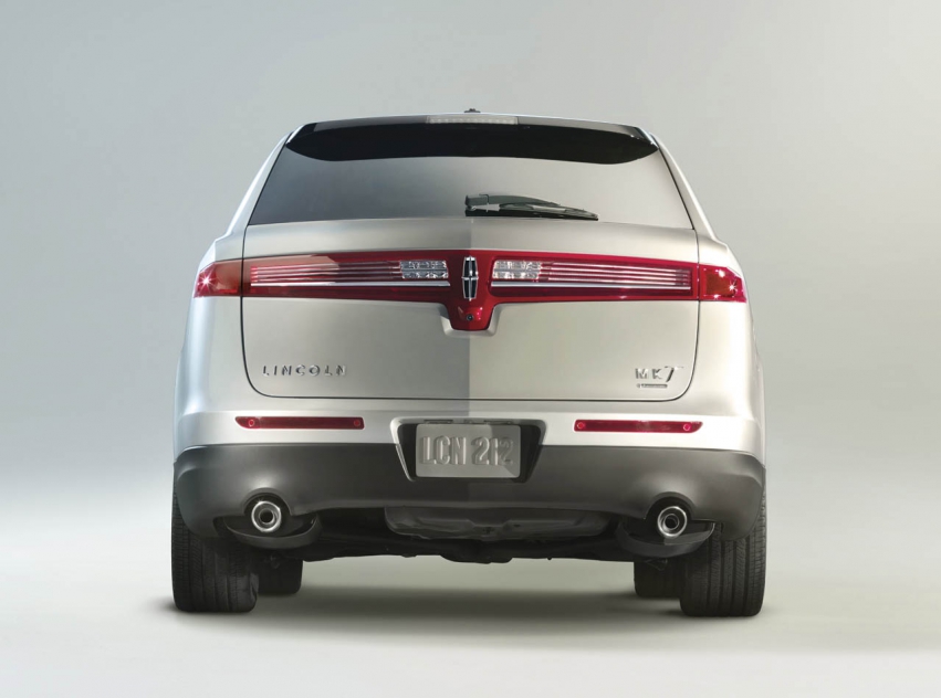 Авто обои Lincoln MKT 2013