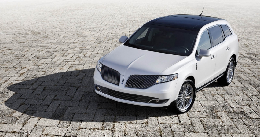 Авто обои Lincoln MKT 2013