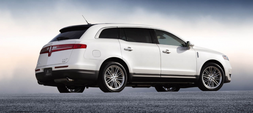 Авто обои Lincoln MKT 2013