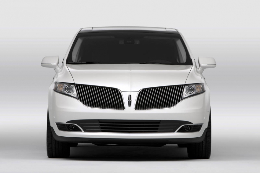 Авто обои Lincoln MKT 2013