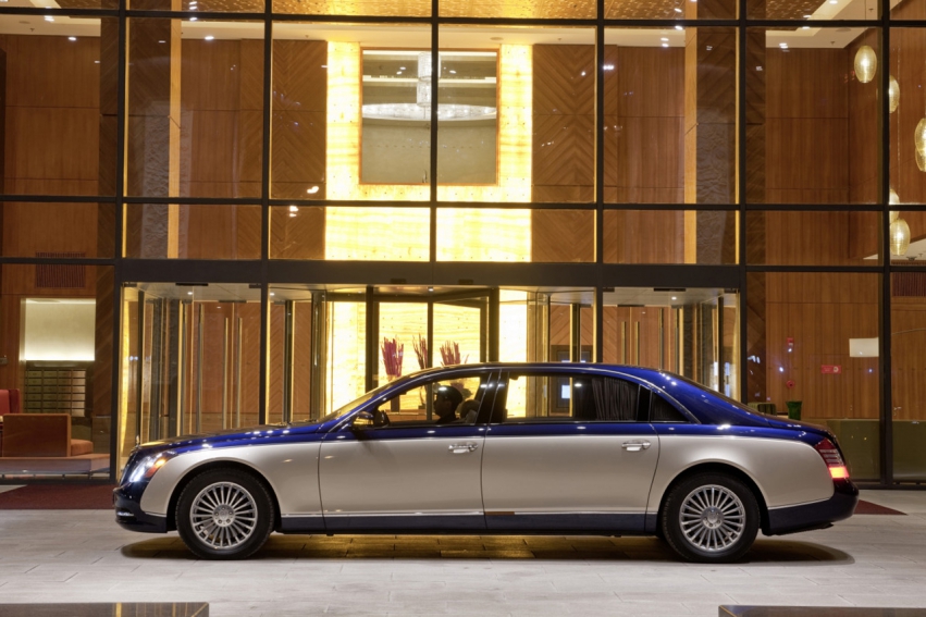 Авто обои Maybach Range 2011