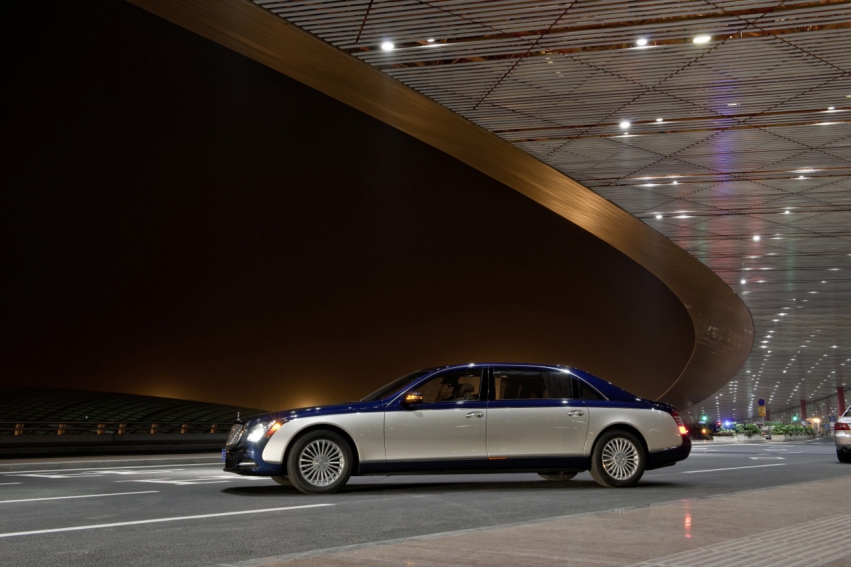 Авто обои Maybach Range 2011