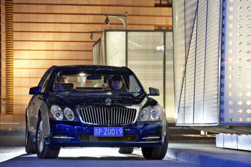 Авто обои Maybach Range 2011