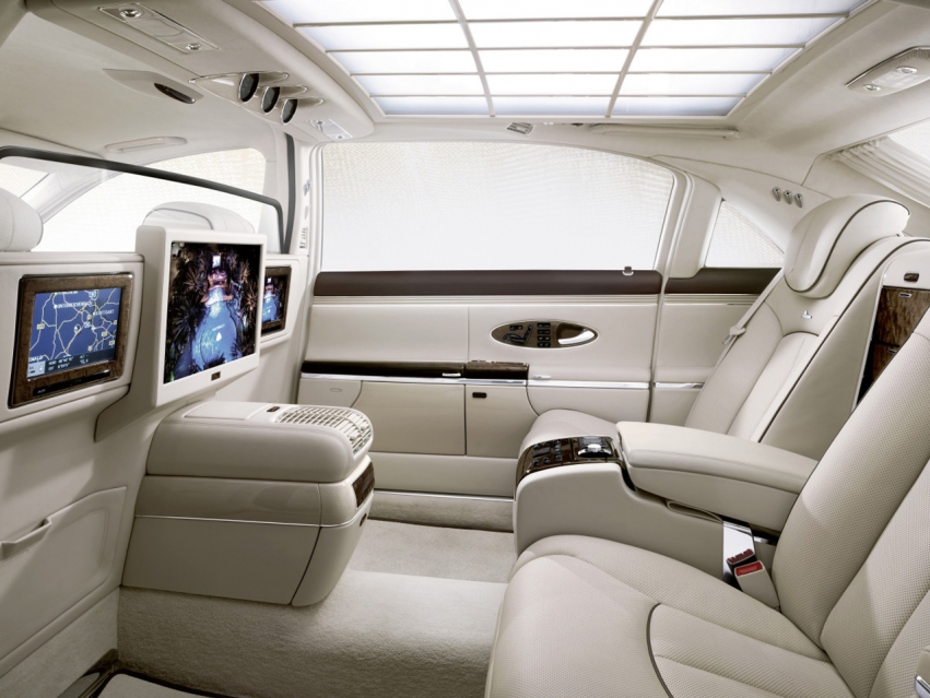 Авто обои Maybach Range 2011