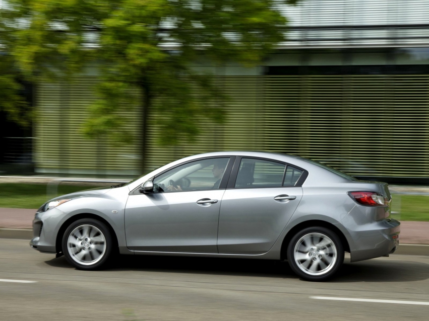 Авто обои Mazda 3 Sedan 2011