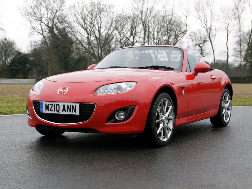 Авто обои Mazda MX-5 Roadster 2010