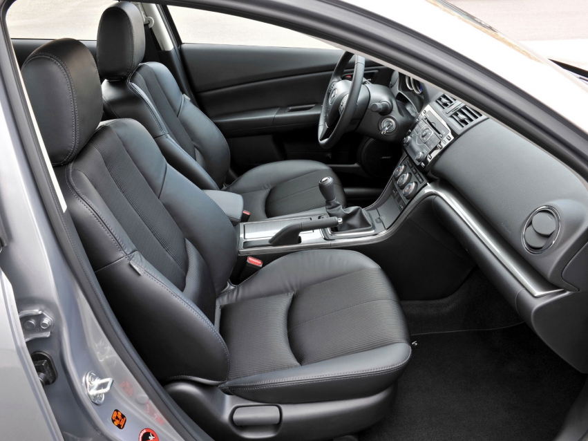 Авто обои Mazda 6 Universal 2010