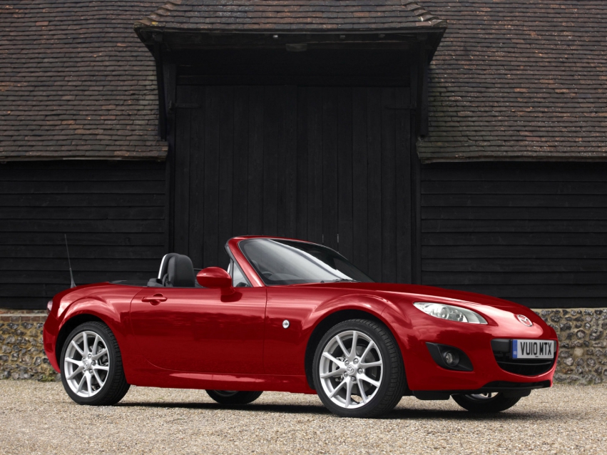 Авто обои Mazda MX-5 Roadster 2010