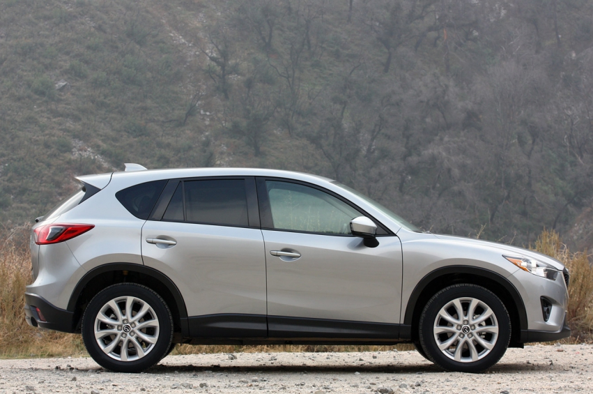 Авто обои Mazda CX-5 2013