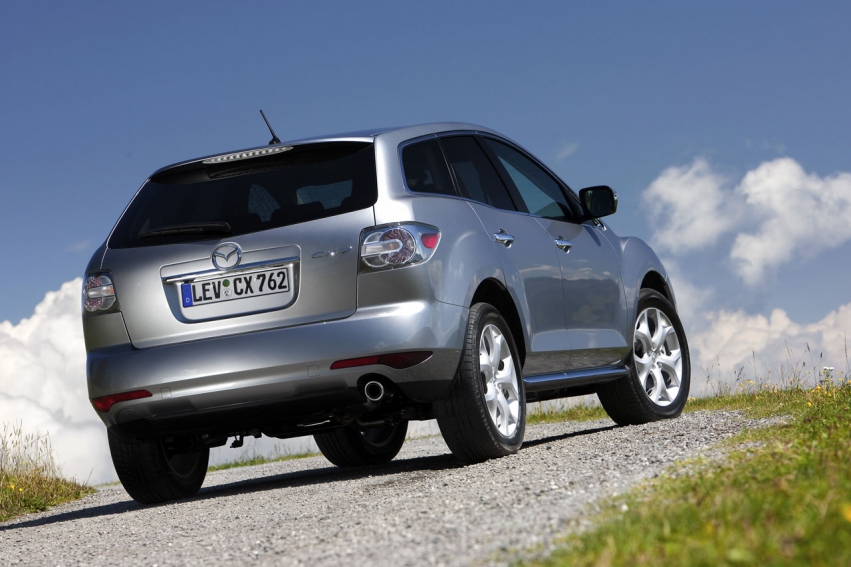 Авто обои Mazda CX-7 2010