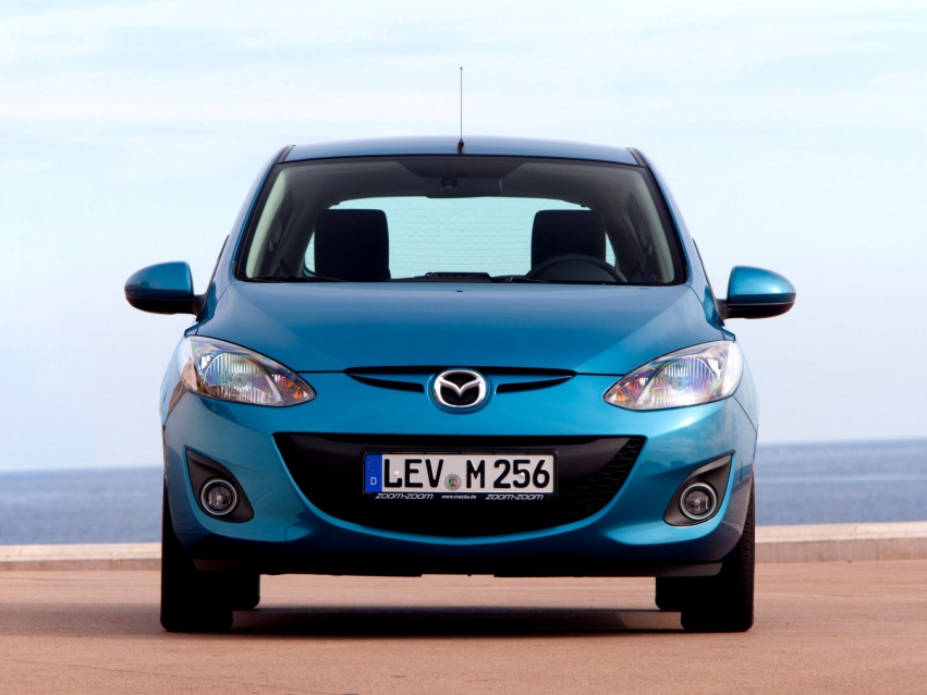 Авто обои Mazda 2 Hatchback 2010