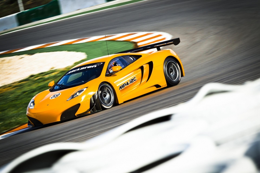 Авто обои McLaren MP4-12C GT3 2011