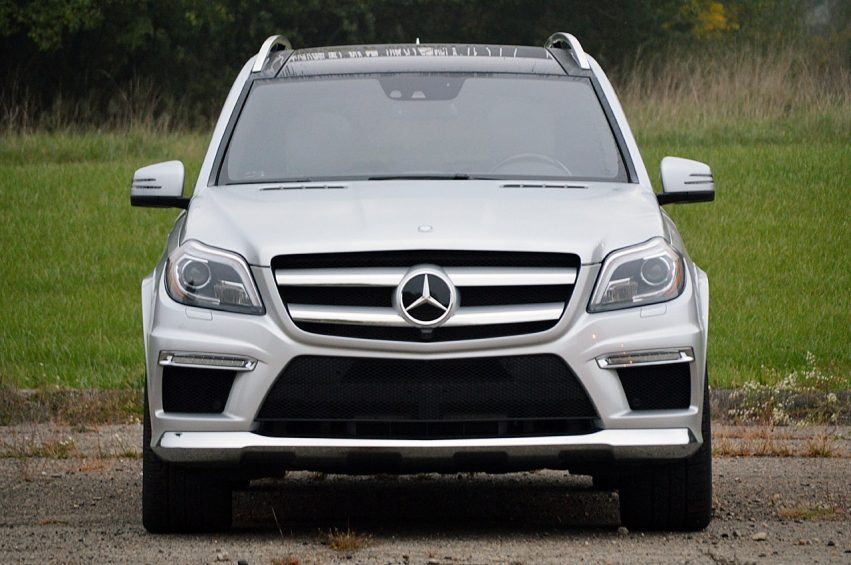 Авто обои Mercedes-Benz GL550 2013