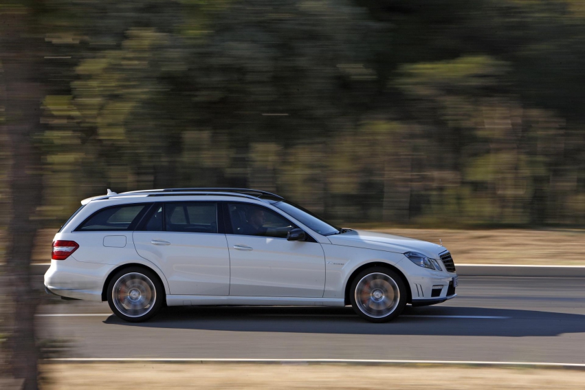 Авто обои Mercedes-Benz E63 AMG Wagon