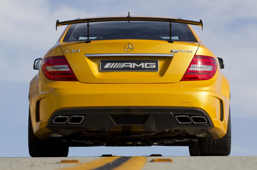 Авто обои Mercedes-Benz C63 AMG Coupe Black Series 2012