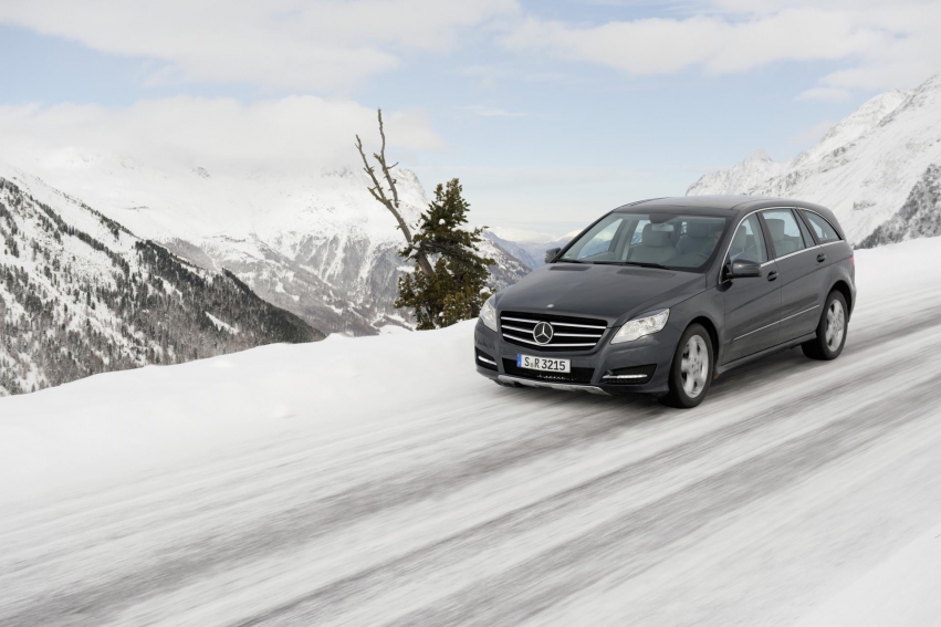 Авто обои Mercedes-Benz R-Class 2012