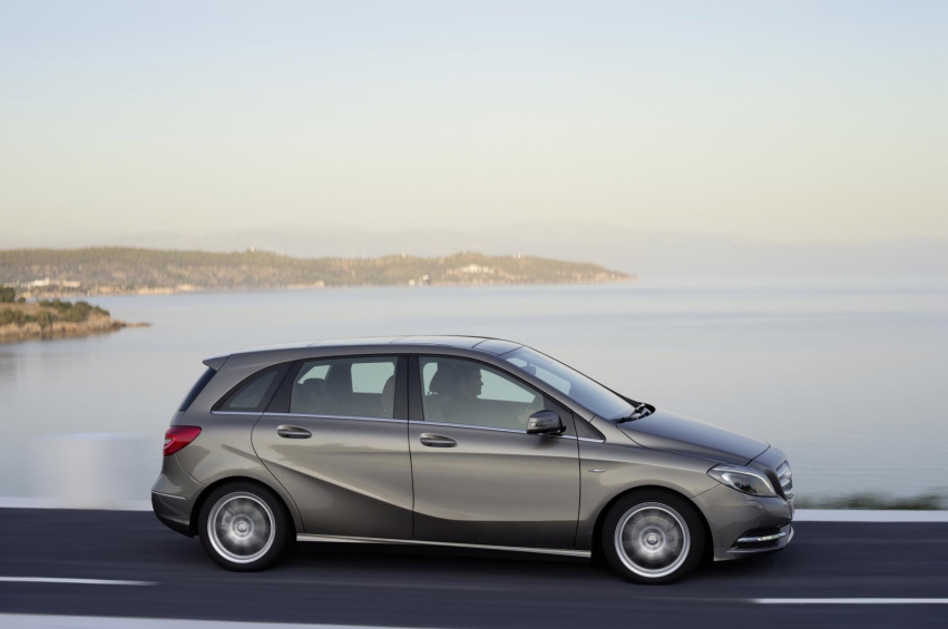 Авто обои Mercedes-Benz B-Class 2012