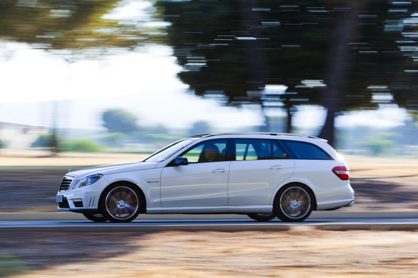 Авто обои Mercedes-Benz E63 AMG Wagon