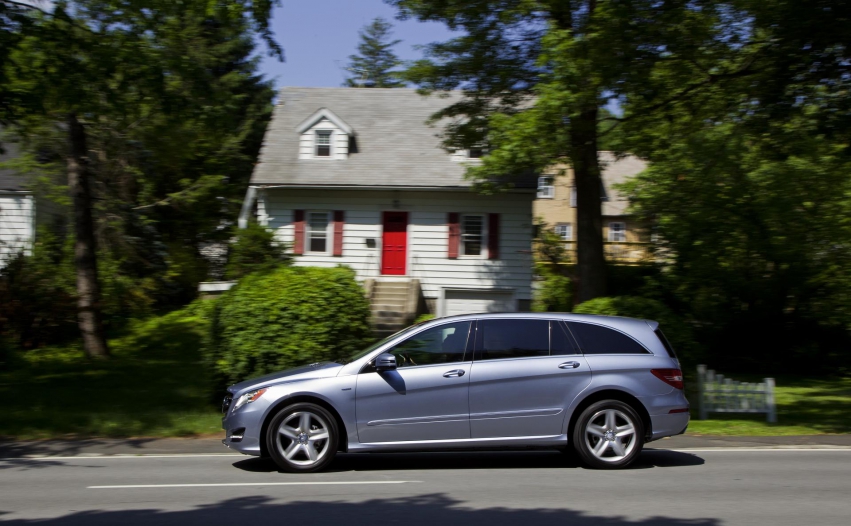 Авто обои Mercedes-Benz R-Class 2012