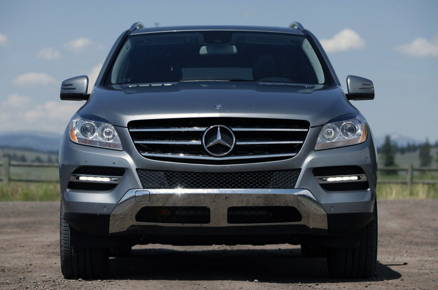 Авто обои Mercedes-Benz ML350 BlueTec 4Matic 2012