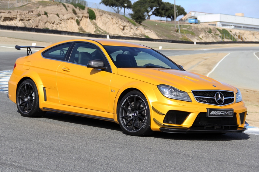 Авто обои Mercedes-Benz C63 AMG Coupe Black Series 2012