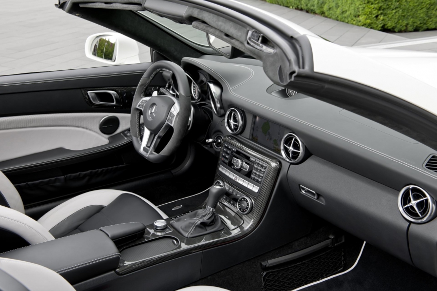 Авто обои Mercedes-Benz SLK55 AMG 2012