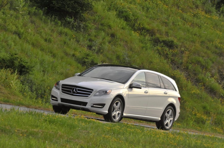 Авто обои Mercedes-Benz R-Class 2012