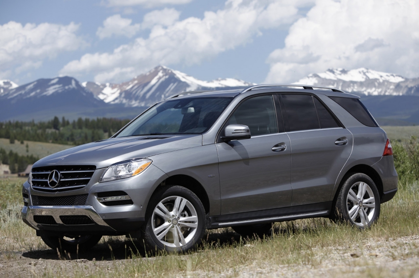 Авто обои Mercedes-Benz ML350 BlueTec 4Matic 2012